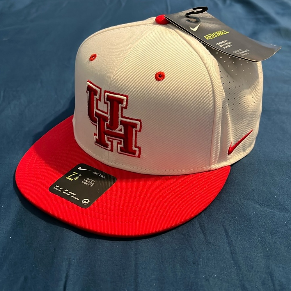 University Of Houston Men’s Fitted Baseball Cap